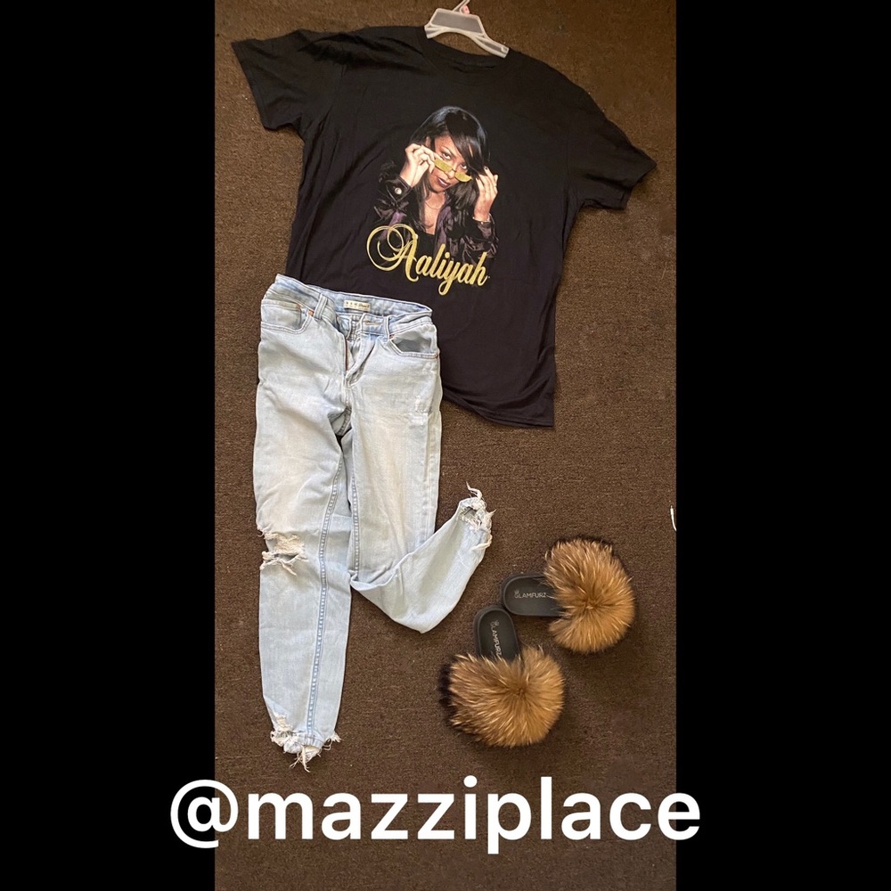 Vintage “Aaliyah” OVERSIZED tee (NEVER WORN)